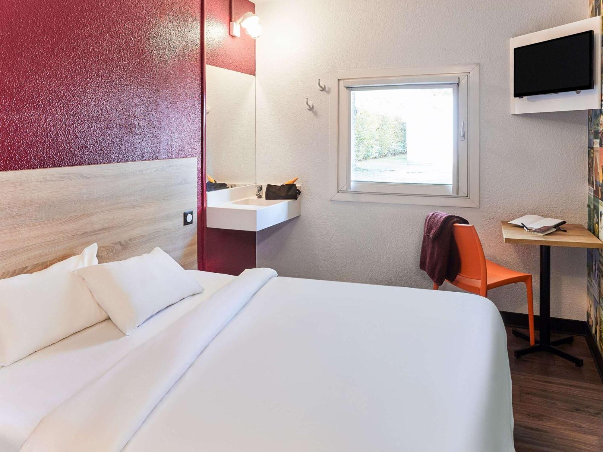 Hotelf1 Nimes Ouest Екстериор снимка